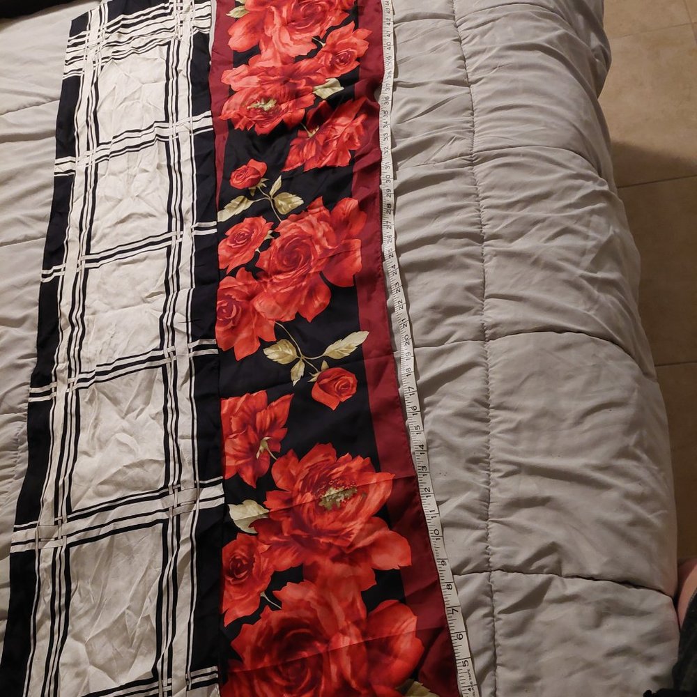 OSCAR by Oscar de la Renta silk scarf